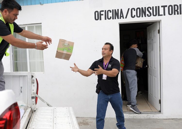Continúa DIF Tamaulipas entregando apoyos a familias en la frontera