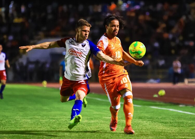 Correcaminos vence 2-0 al líder Atlante