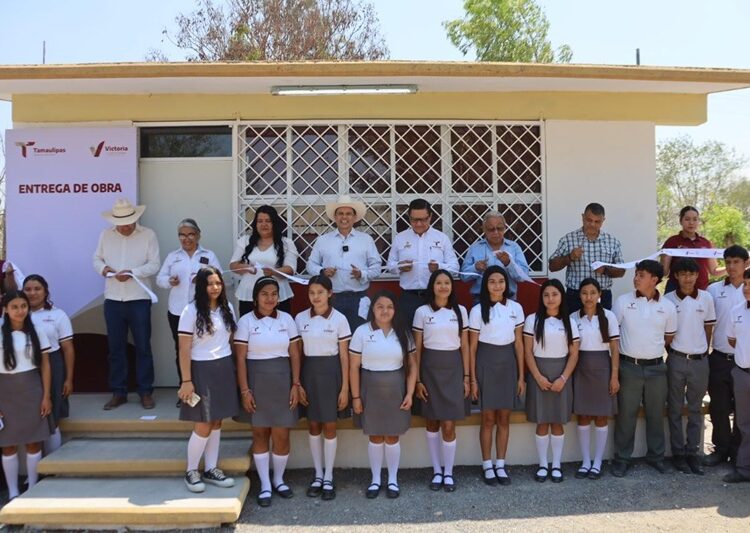 Entrega Gattás obras de apoyo a la educación en ejido Juan Rincón