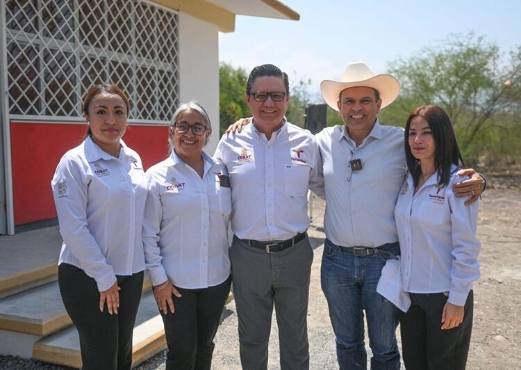 Entrega Gattás obras de apoyo a la educación en ejido Juan Rincón