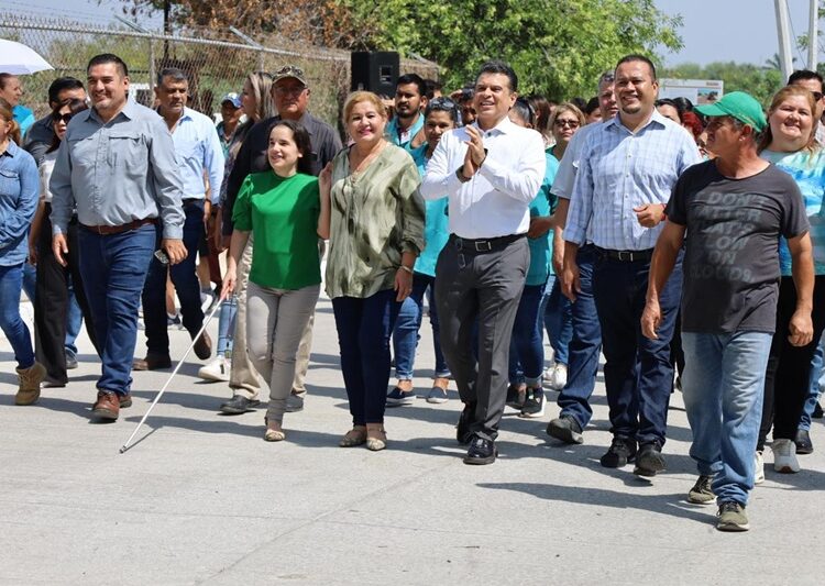 Entrega Gattás obra de concreto hidráulico de transitada vialidad