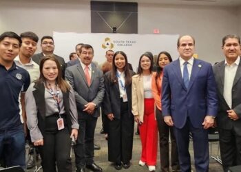 Estudiantes de la UAT destacan en simposio de educación en el South Texas College