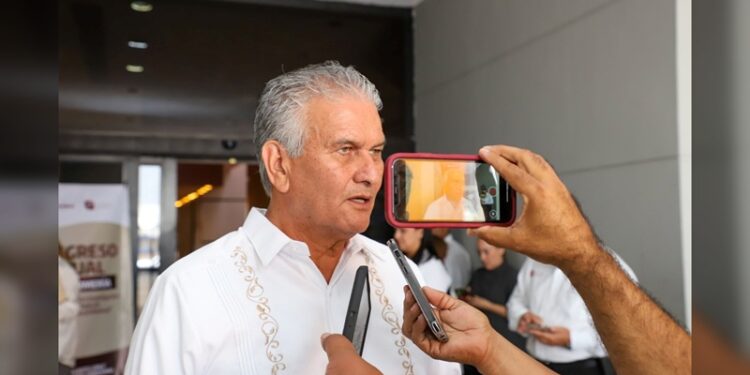 Exhorta Salud a la población a vacunarse y completar esquemas