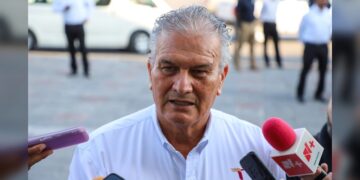 Exhorta secretario de Salud a vacunarse contra el sarampión y completar esquemas