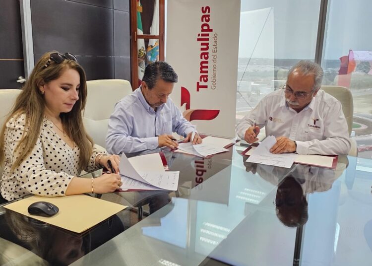 Firman convenio para fomentar actividades productivas en el sector rural