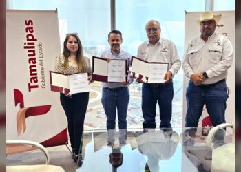 Firman convenio para fomentar actividades productivas en el sector rural