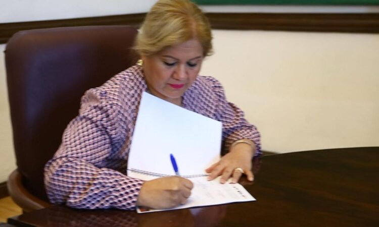 Fomenta Municipio espacios educativos para los adultos