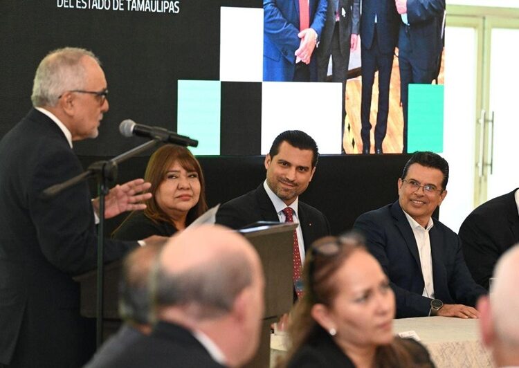 Fortalece alcalde vínculo de respeto y colaboración con Colegio de Notarios