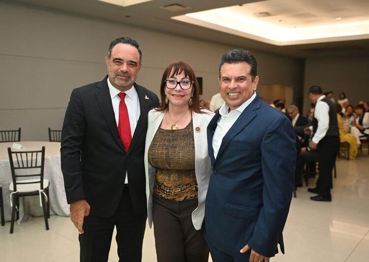 Fortalece alcalde vínculo de respeto y colaboración con Colegio de Notarios