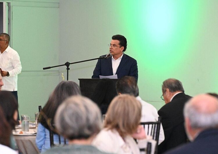 Fortalece alcalde vínculo de respeto y colaboración con Colegio de Notarios