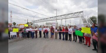 Inaugura Carmen Lilia Canturosas puente peatonal en Colinas del Sur