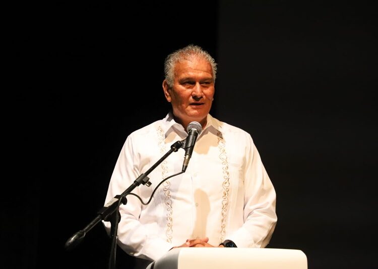 Inaugura secretario de Salud Congreso de Investigación en Enfermería