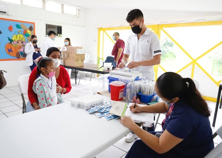 Invita NLD a campaña médica gratuita para niñas y niños en Clínicas UNE