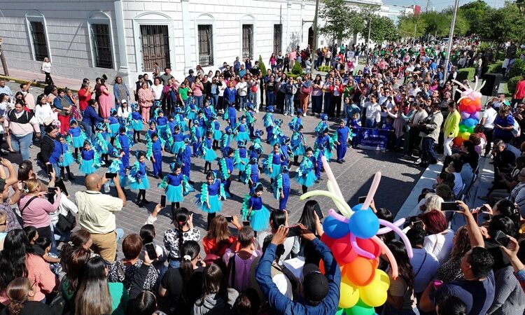 Jardines de niños celebran Capitalidad de Victoria con colorido y mágico desfile