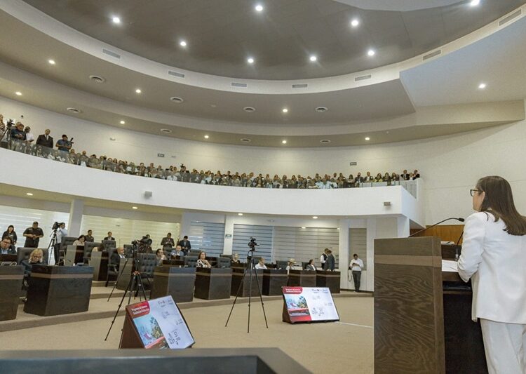 “La educación es tarea que involucra a toda la comunidad”: Lucía Aimé