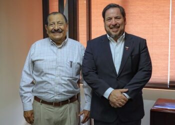 Miguel Ángel Valdez García, se reunió con integrantes del CES del SNTE 30