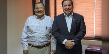 Miguel Ángel Valdez García, se reunió con integrantes del CES del SNTE 30