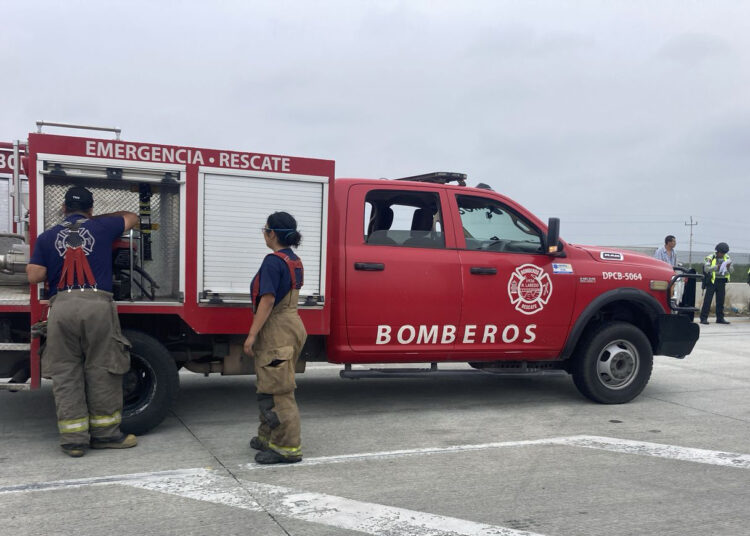 Dos tráileres se impactan en la Monterrey-Nuevo Laredo: un fallecido