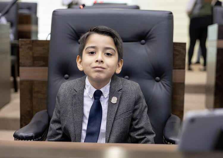 Niños y adolescentes presentan iniciativa en el Congreso