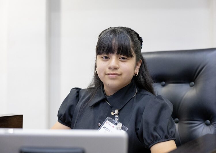 Niños y adolescentes presentan iniciativa en el Congreso