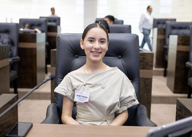 Niños y adolescentes presentan iniciativa en el Congreso