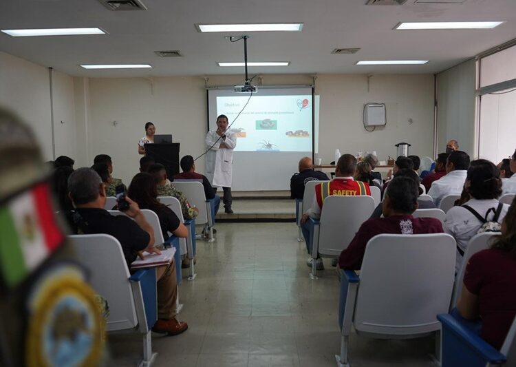 Personal de clínicas UNE se capacita en aplicación de faboterápicos