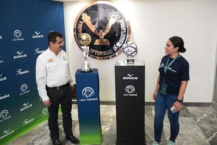 Recibe el rector Dámaso Anaya el Tour del Trofeo de la Liga Premier Mx