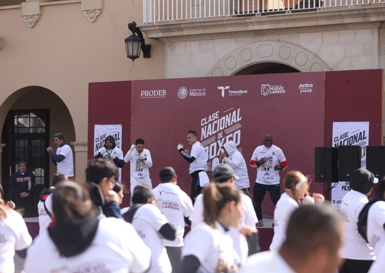 Se suman cientos de neolaredenses a clase nacional de boxeo