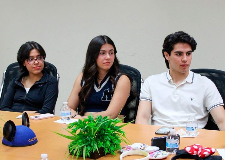 Seleccionan a estudiantes de la UAT en programa internacional de Disney