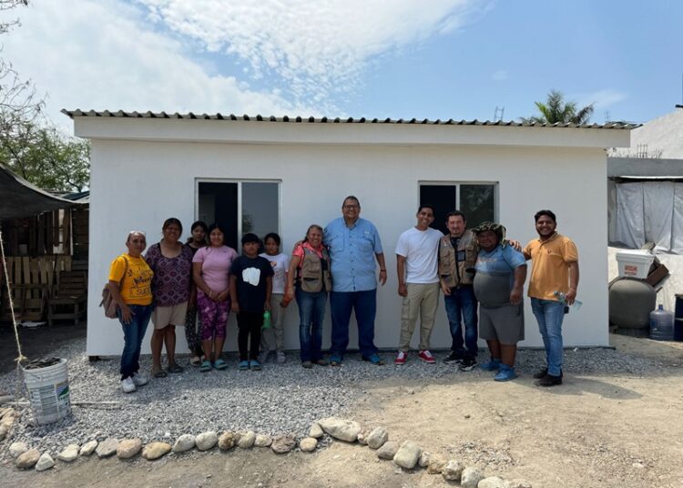 Solidaridad ciudadana y SIAMAR reconstruyen hogar de familia en Victoria