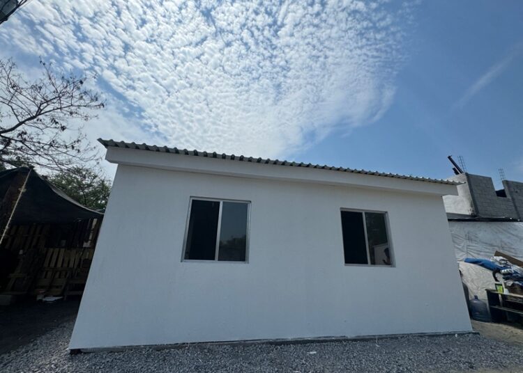 Solidaridad ciudadana y SIAMAR reconstruyen hogar de familia en Victoria