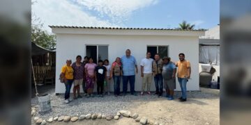 Solidaridad ciudadana y SIAMAR reconstruyen hogar de familia en Victoria