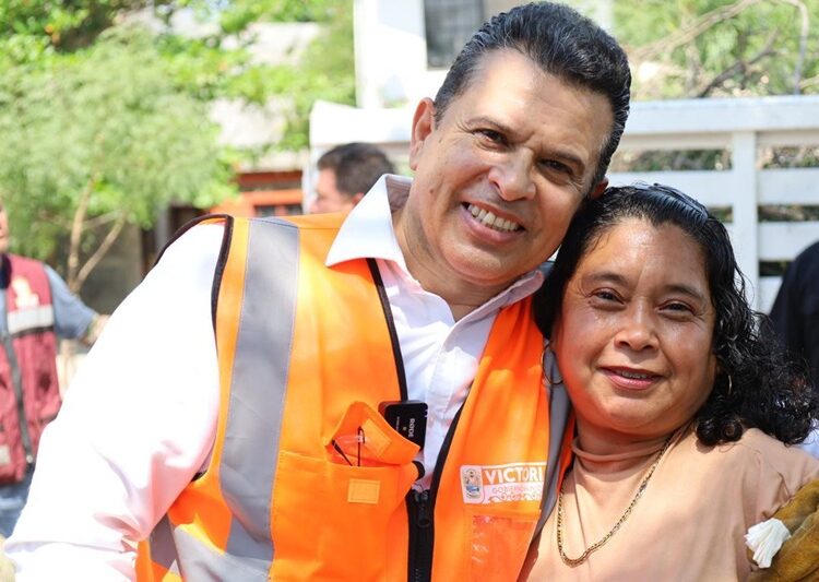 Supervisa alcalde limpieza de dren pluvial