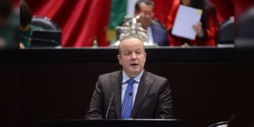 Vota Carlos Canturosas a favor de una administración pública moderna y eficiente