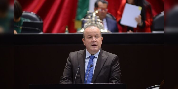 Vota Carlos Canturosas a favor de una administración pública moderna y eficiente