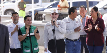 Entrega Carmen Lilia obras que mejoran la calidad de vida de familias en NLD