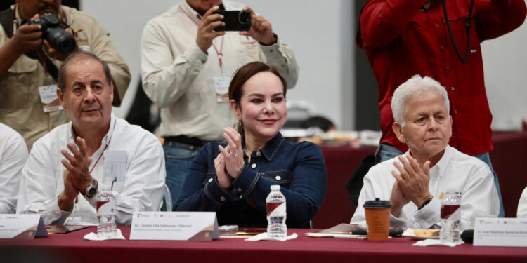 Carmen Lilia refrenda su compromiso con productores locales