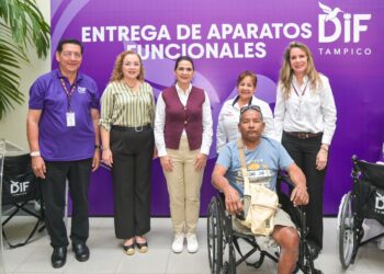 En Tampico, Mónica entrega aparatos funcionales