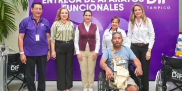 En Tampico, Mónica entrega aparatos funcionales