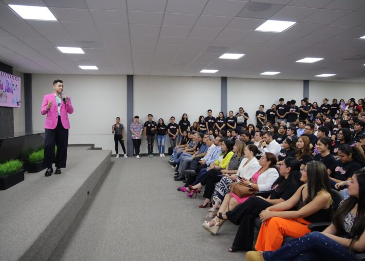 Arranca con fuerza “Yo Comunico Digital 9.0” en la FDCSV de la UAT