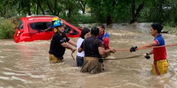 Brinda PC Victoria asistencia oportuna a la población durante torrencial lluvia.