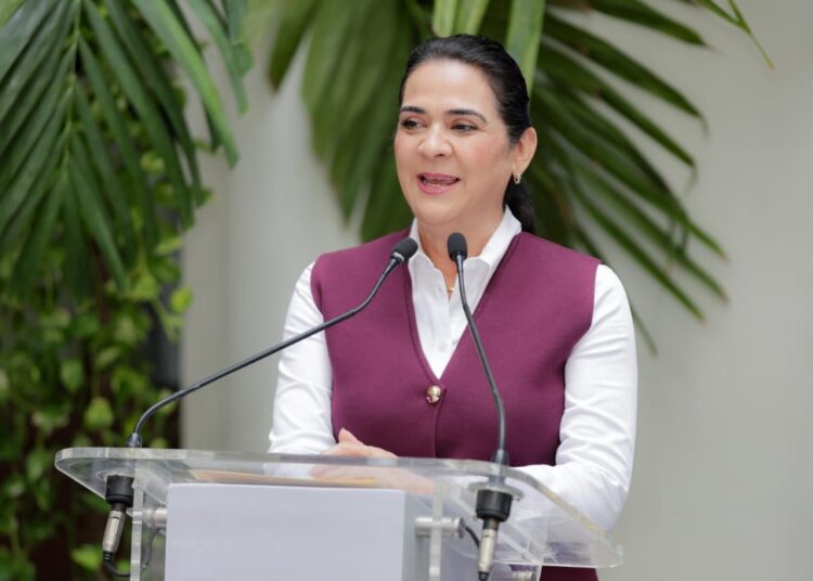 En Tampico, Mónica entrega aparatos funcionales