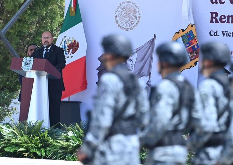 Asiste alcalde de Victoria al evento cívico militar de la 48/a Zona Militar