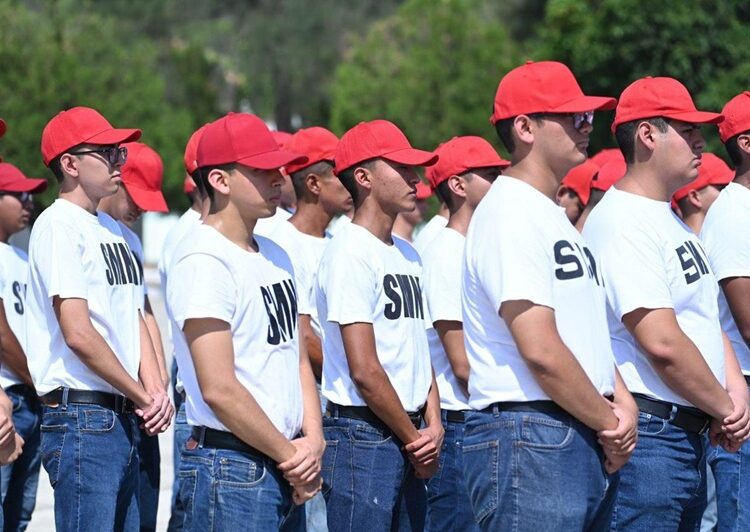Asiste alcalde de Victoria al evento cívico militar de la 48/a Zona Militar