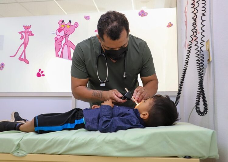 Atenta Salud a enfermedad de manos, pies y boca en niños