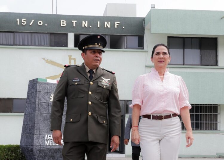 Atestigua Mónica Villarreal protesta de bandera del Servicio Militar Nacional