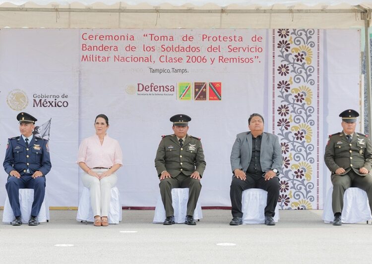 Atestigua Mónica Villarreal protesta de bandera del Servicio Militar Nacional