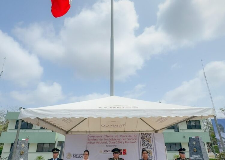 Atestigua Mónica Villarreal protesta de bandera del Servicio Militar Nacional