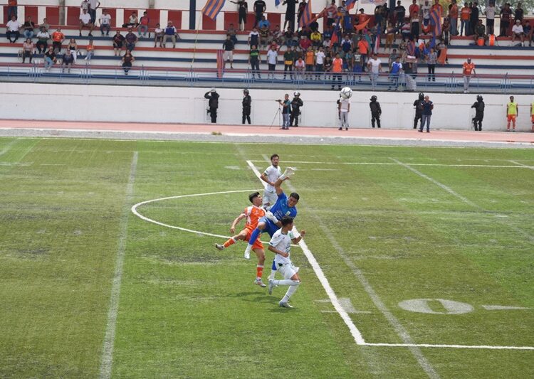 Aventaja el Corre por el campeón de campeones de la Premier