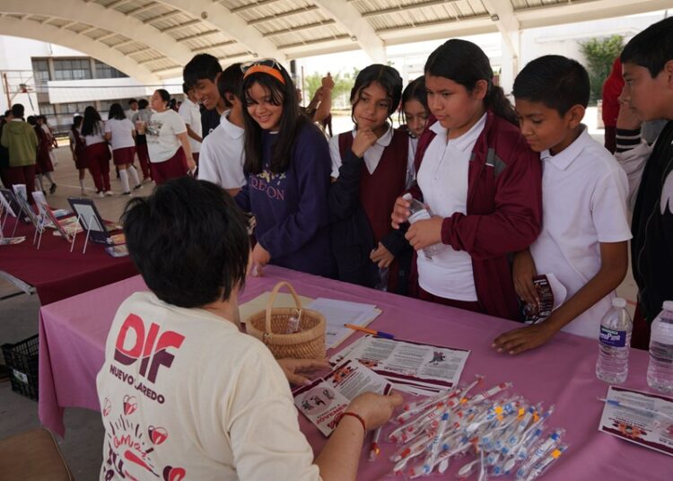 Brigada contacto jóven de IMJUVE llega a la Sec. 95 de Villas de San Miguel